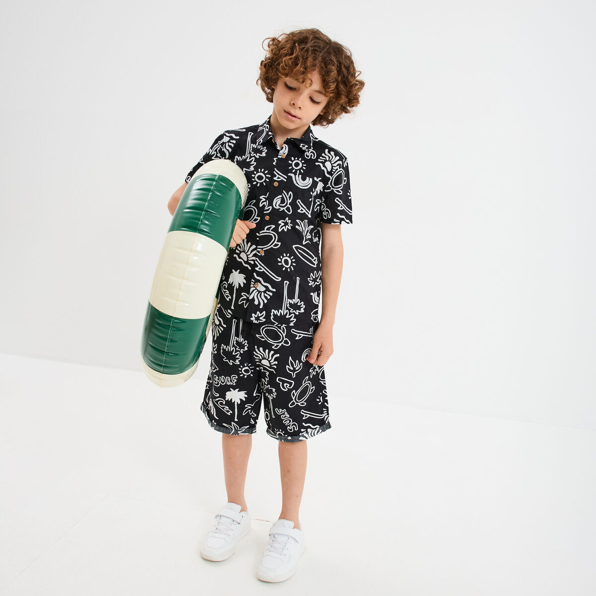 Short bermuda droit taille &eacute;lastiqu&eacute;e noir gar&ccedil;on