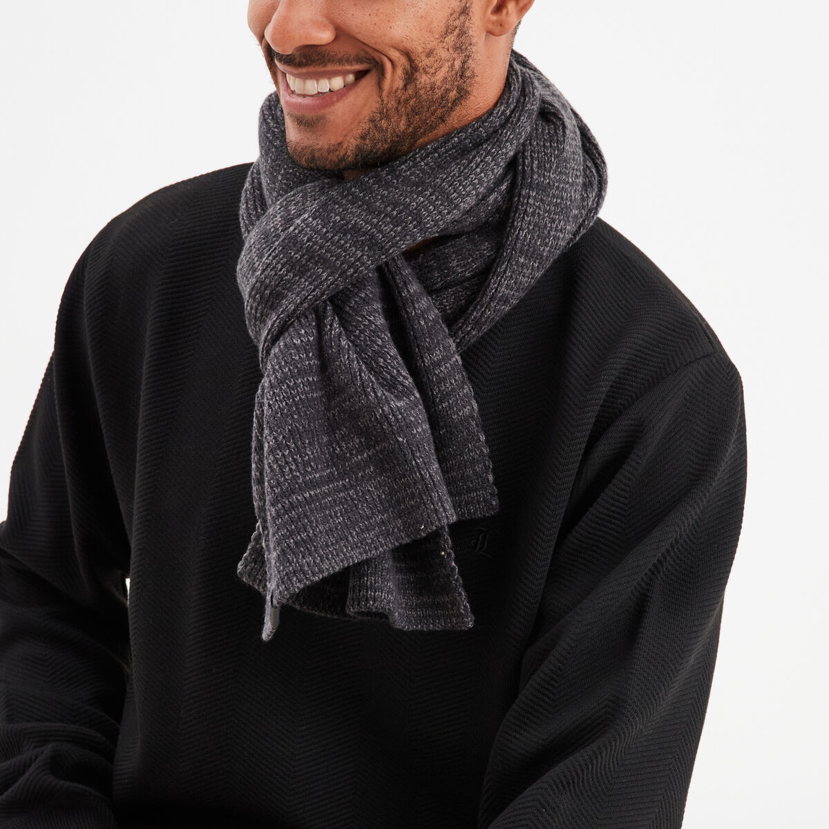 &Eacute;charpe tricot&eacute;e gris fonc&eacute; homme