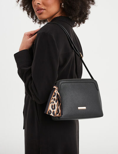 Sac en bandoulière détail foulard noir femme