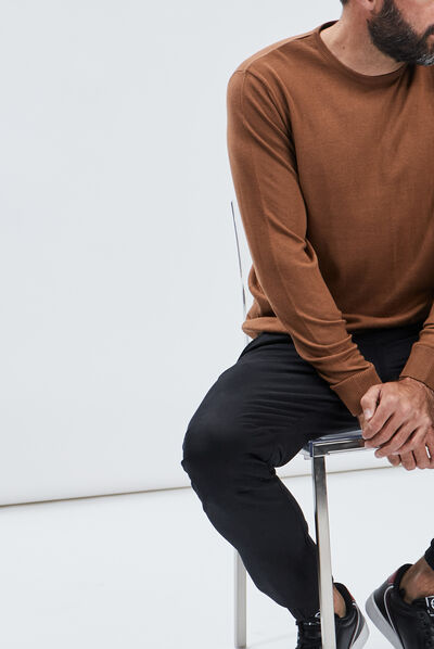 Pull droit col rond camel homme