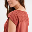T-shirt col en V dentelle épaules et dos vieux rose femme
