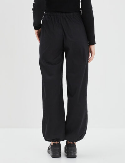 Pantalon loose bas resserré noir femme