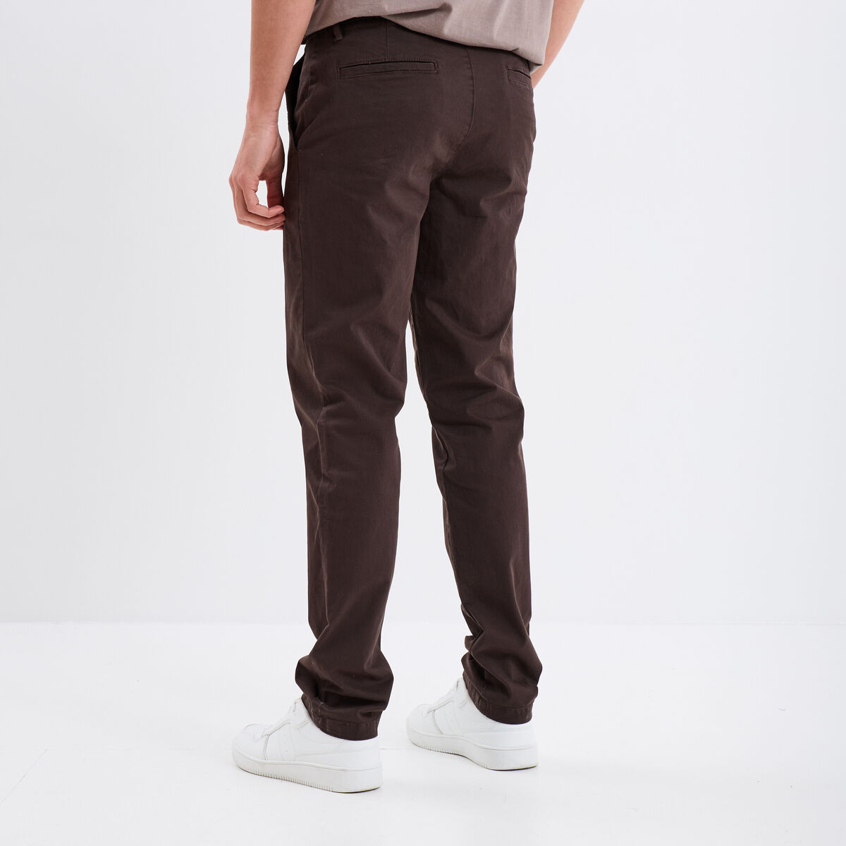 Pantalon chino droit stretch marron foncé homme