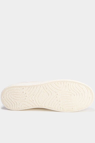 Baskets &agrave; lacets semelle plate sable homme