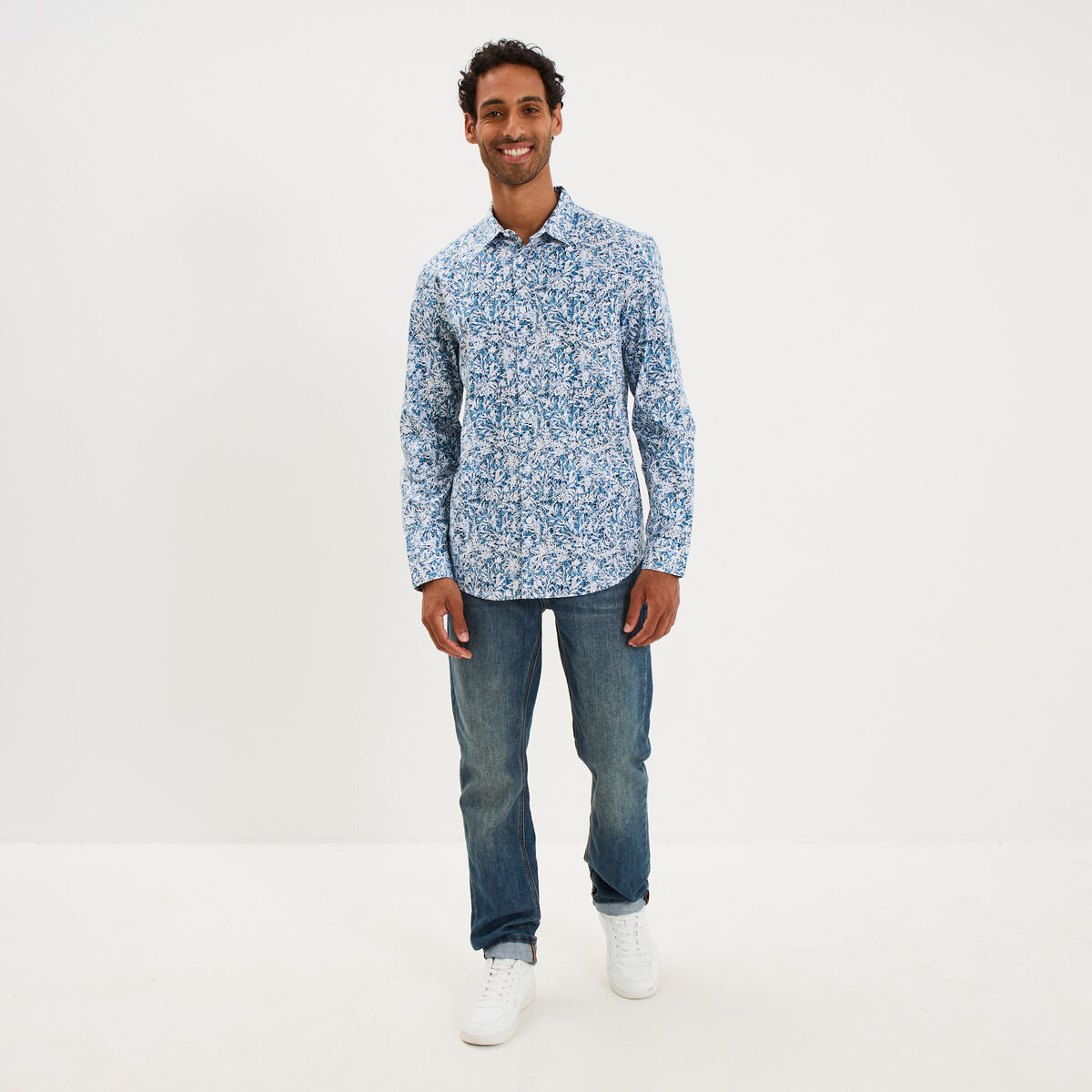 Chemise ajust&eacute;e manches longues bleu homme