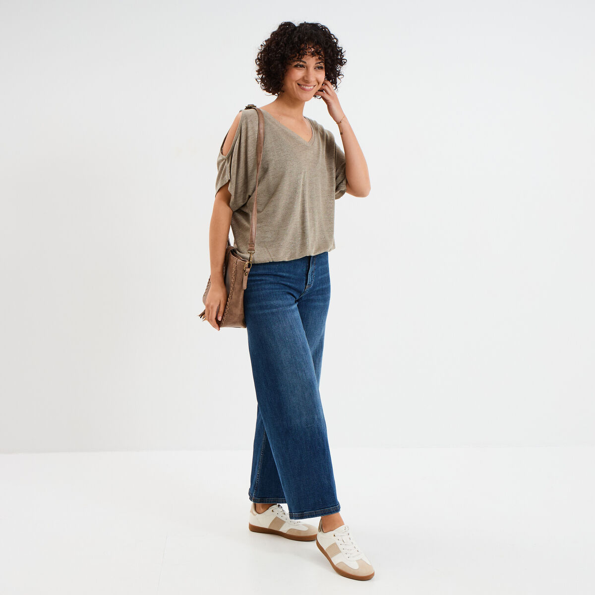 T-shirt épaules ouvertes col en V vert kaki femme