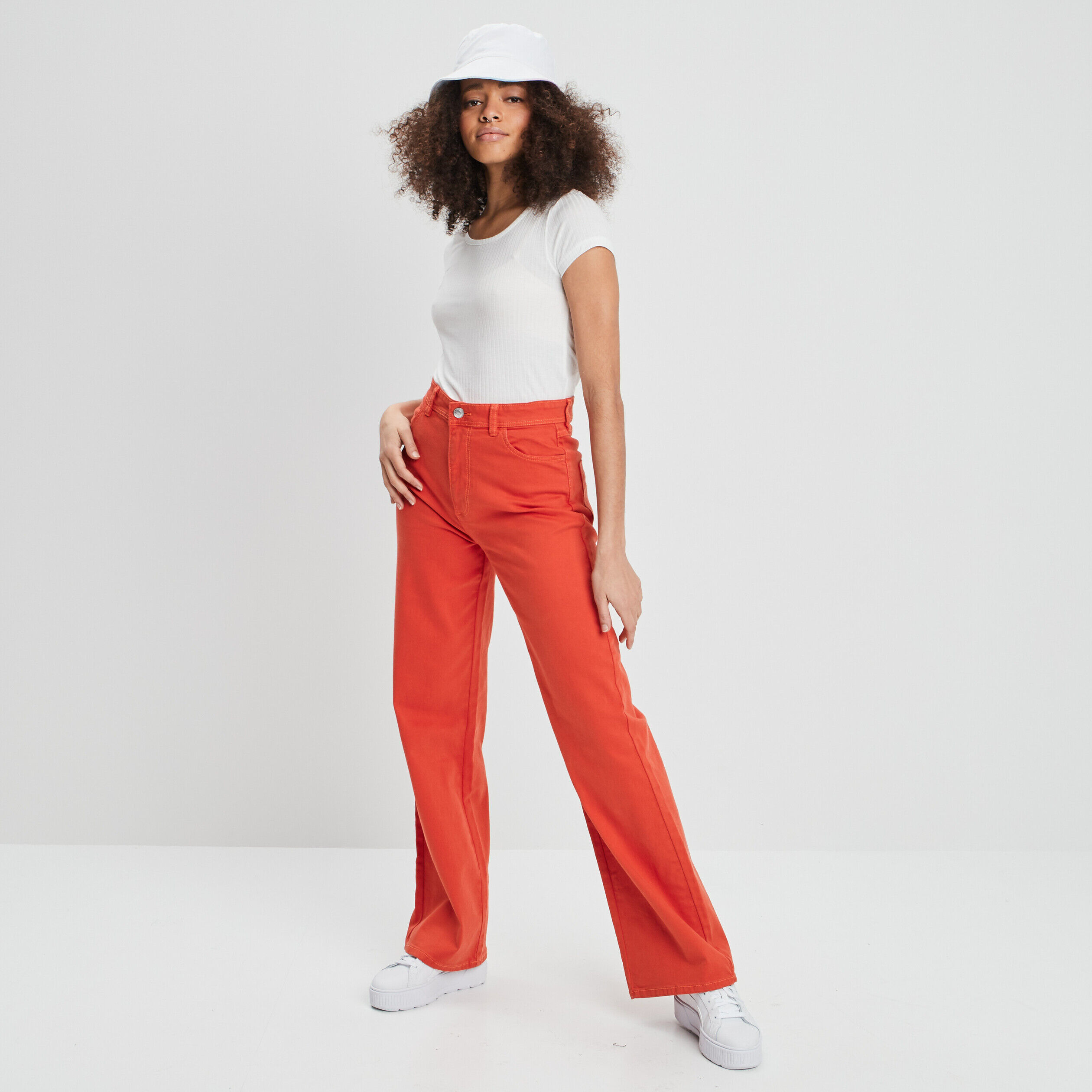 Pantalon femme pas cher taille haute fluide ou slim Rouge La Halle