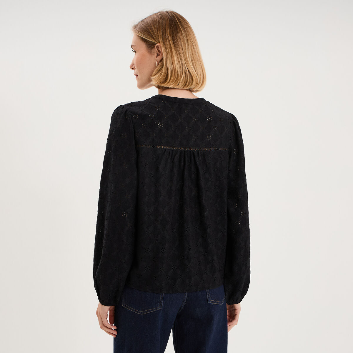 Blouse broderie anglaise col tunisien noir femme