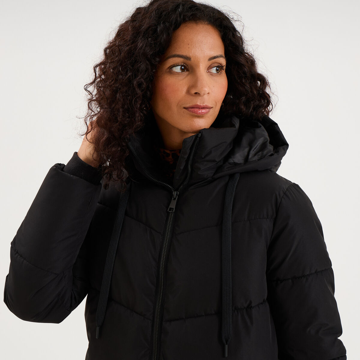 Doudoune longue zipp&eacute;e &agrave; capuche noir femme