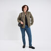Veste mi-longue ajust&eacute;e coton vert kaki femme grande taille