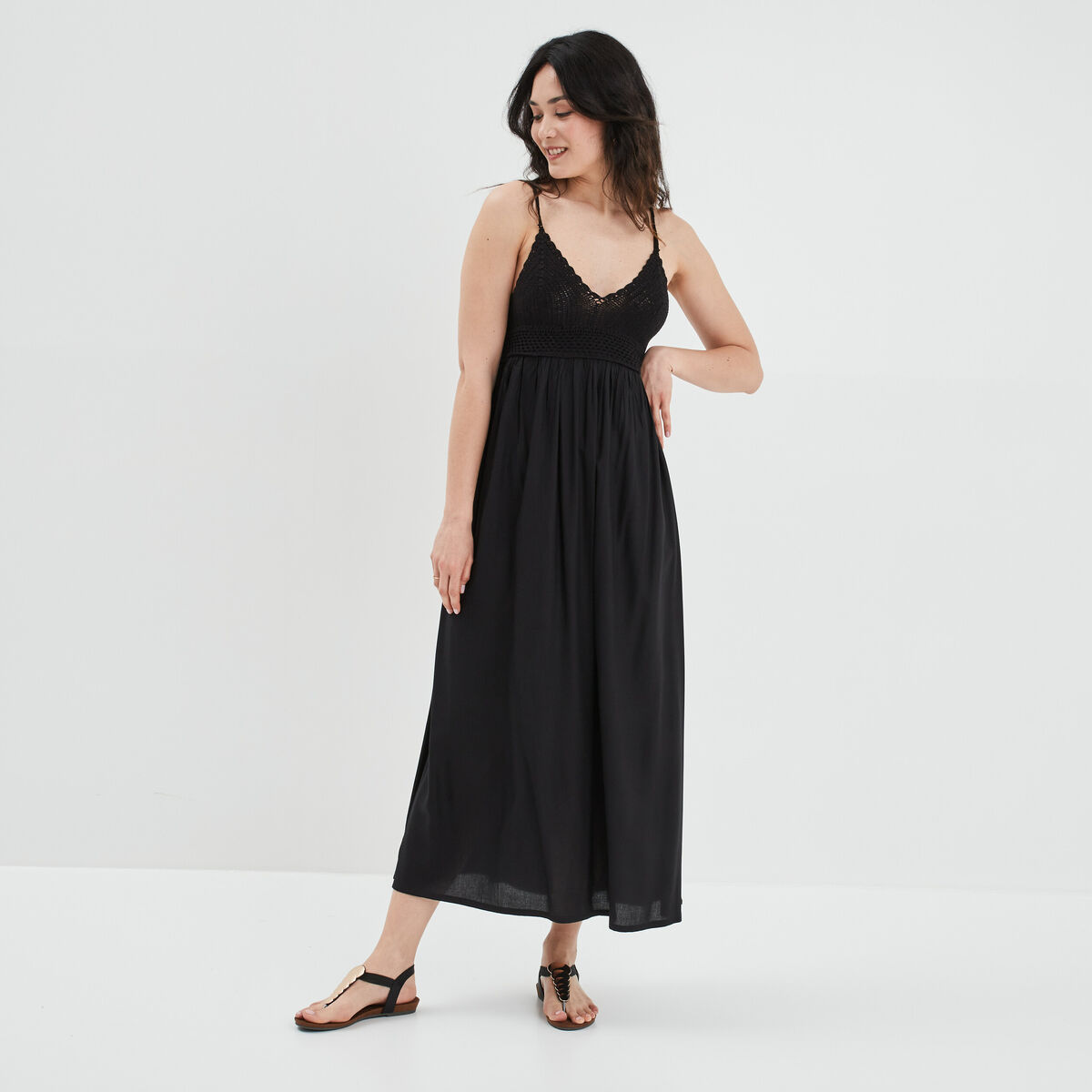 Robe longue évasée buste macramé noir femme