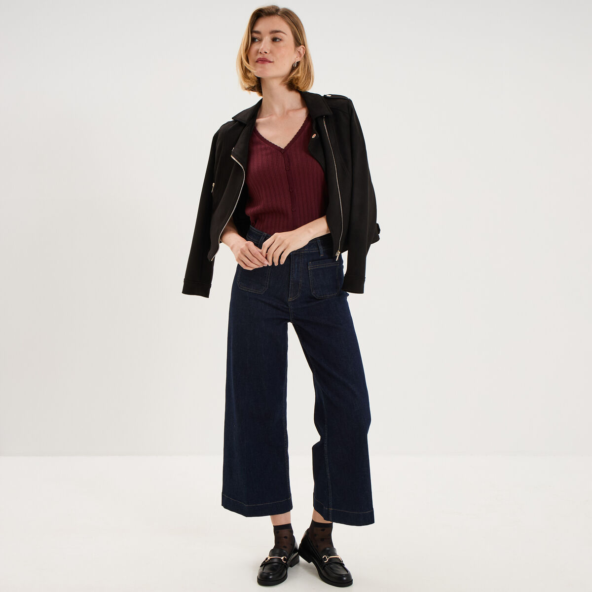 T-shirt c&ocirc;tel&eacute; avec dentelle et boutons violet fonc&eacute; femme