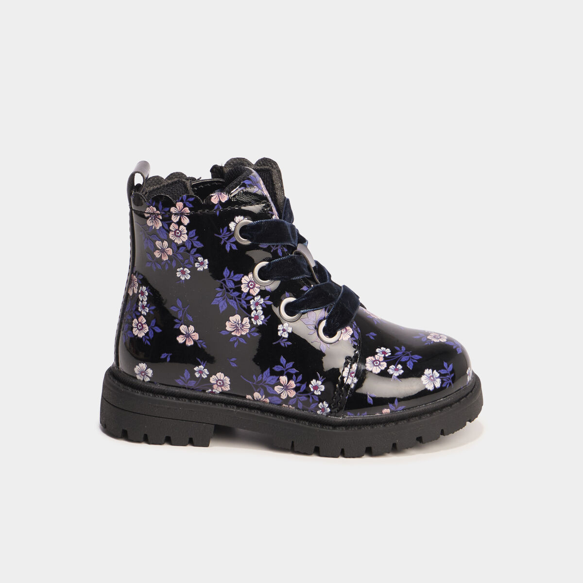Boots crant&eacute;es &agrave; lacets noir b&eacute;b&eacute; fille