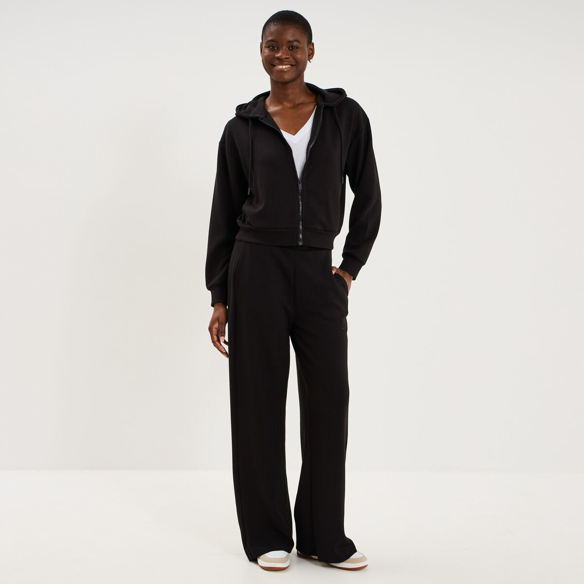 Pantalon de jogging large molletonn&eacute; noir femme