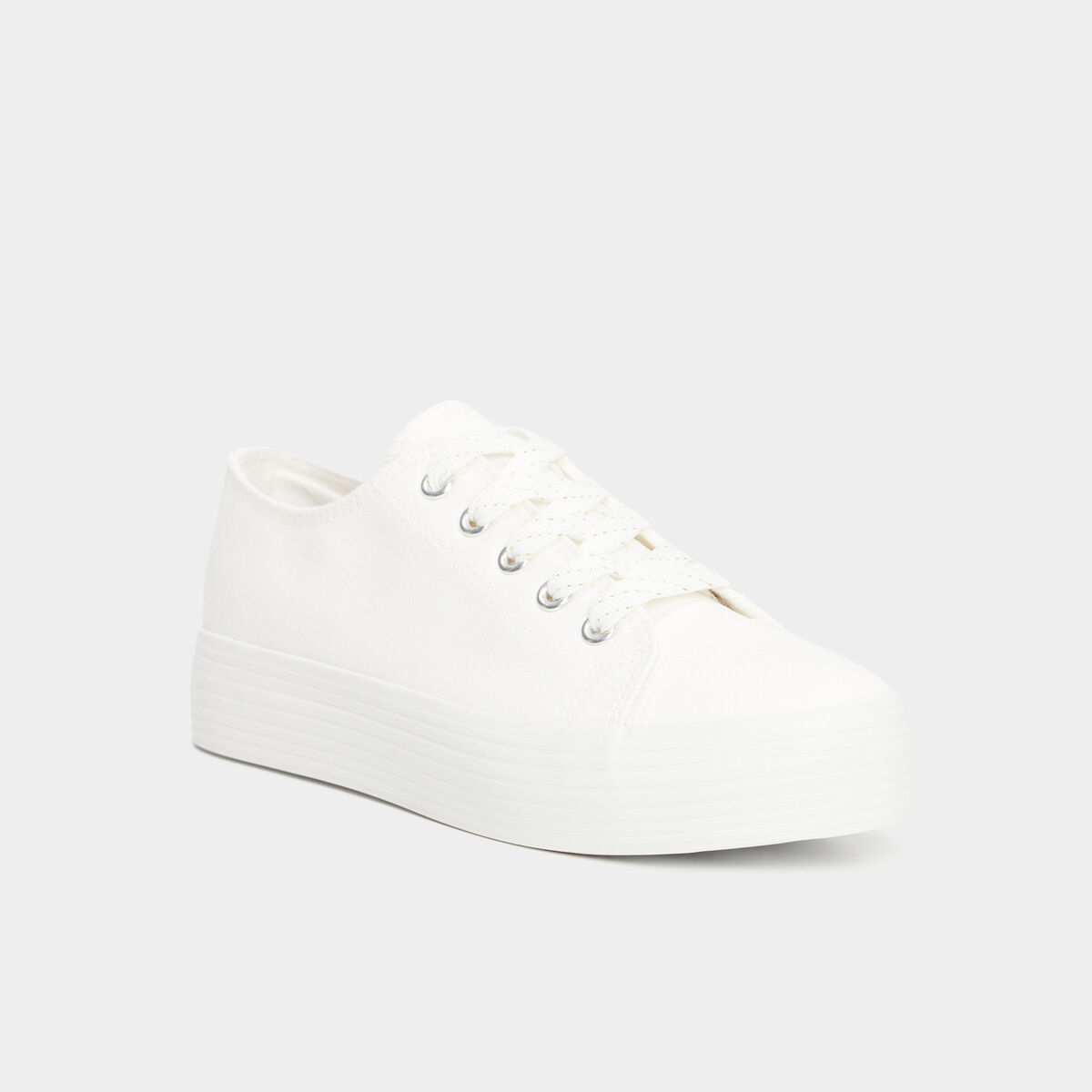 Tennis en toile basses &agrave; lacets blanc femme