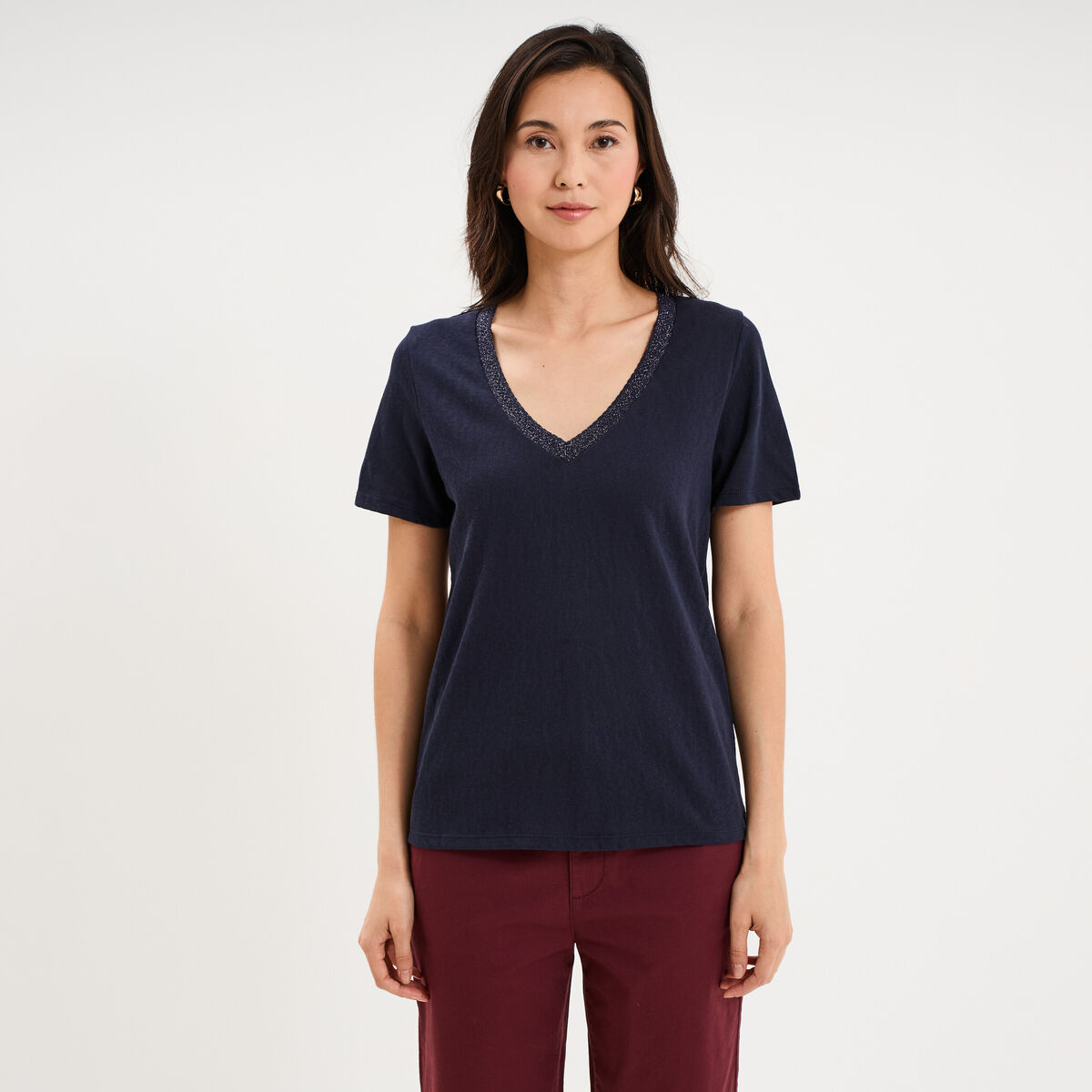 T-shirt col en V manches courtes bleu fonc&eacute; femme