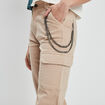 Pantalon cargo avec chaîne sable femme