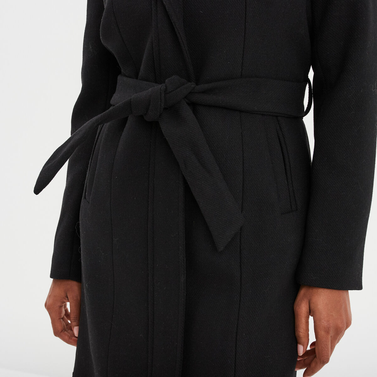Manteau long ceintur&eacute; &agrave; capuche noir femme