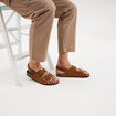 Sandales plates avec boucles marron cognac homme