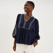 Blouse brod&eacute;e oversize col tunisien bleu fonc&eacute; femme