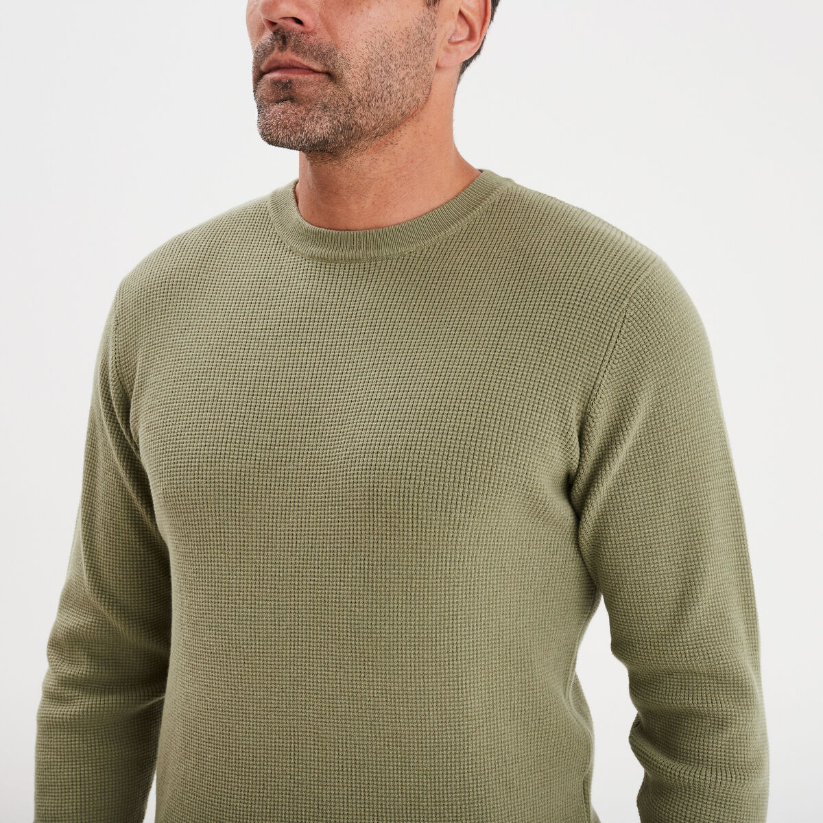 Pull en maille textur&eacute;e col rond vert kaki homme
