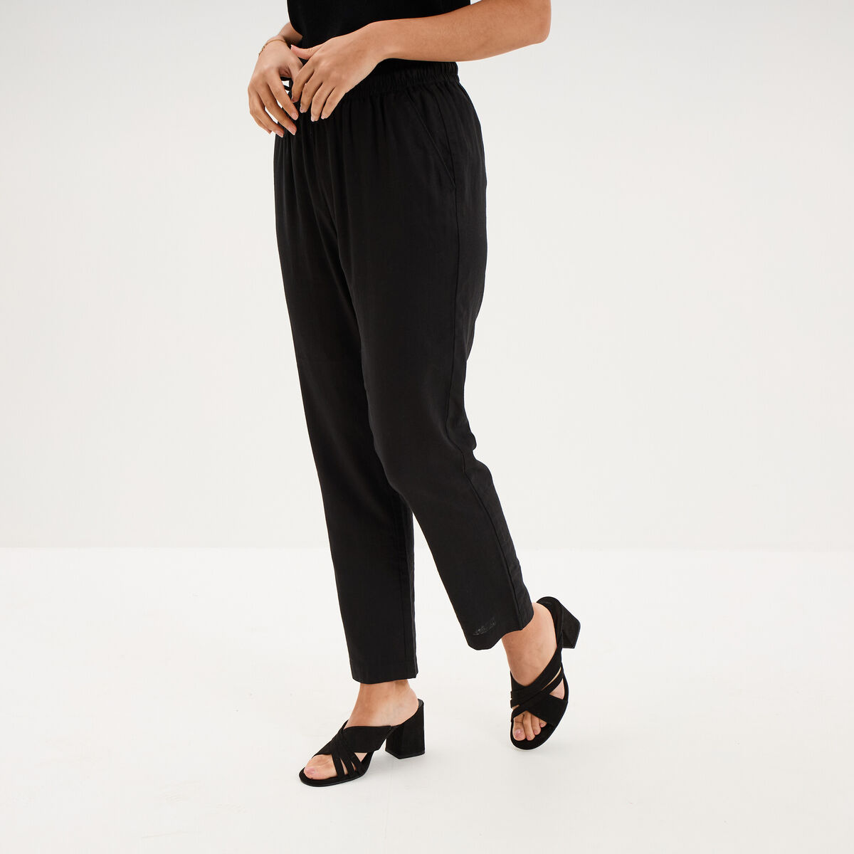 Pantalon droit 7/8&egrave;me lin m&eacute;lang&eacute; noir femme