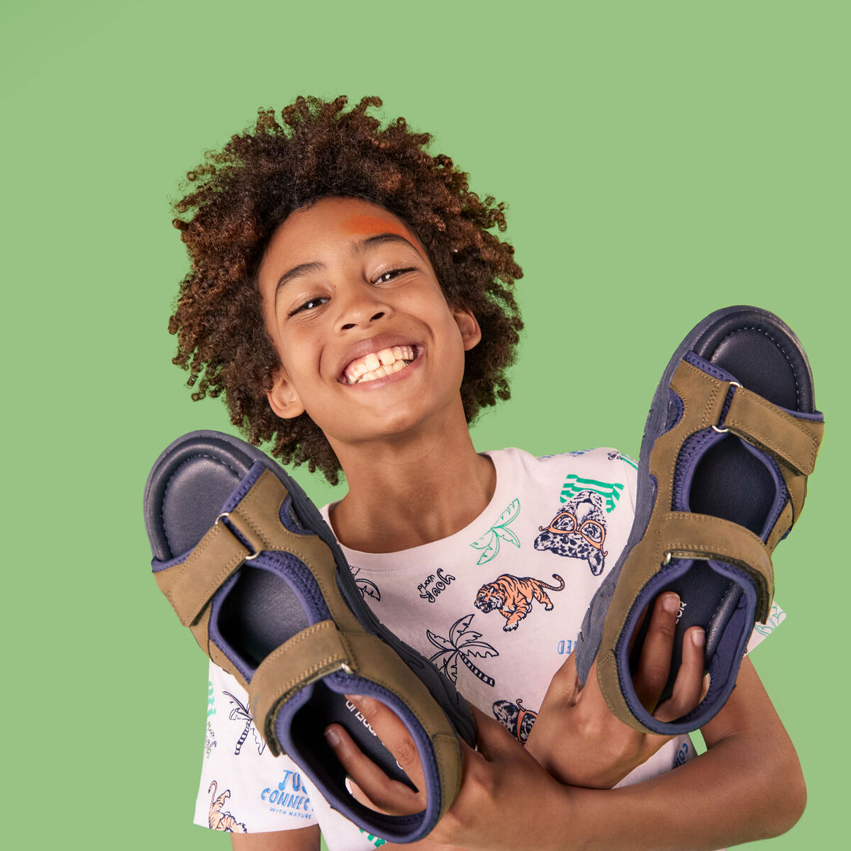 Sandales &agrave; scratchs Trappeur vert kaki gar&ccedil;on
