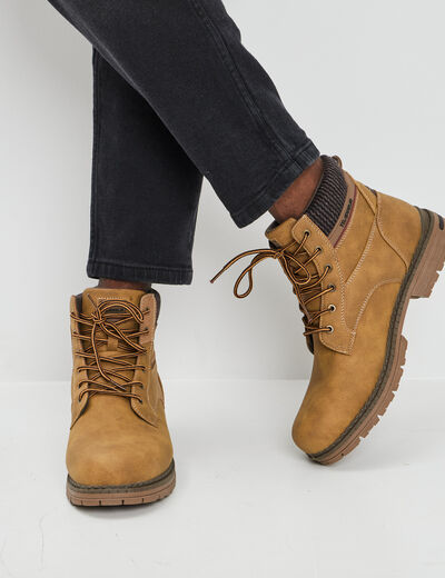 Bottines montantes semelles crant&eacute;es jaune homme