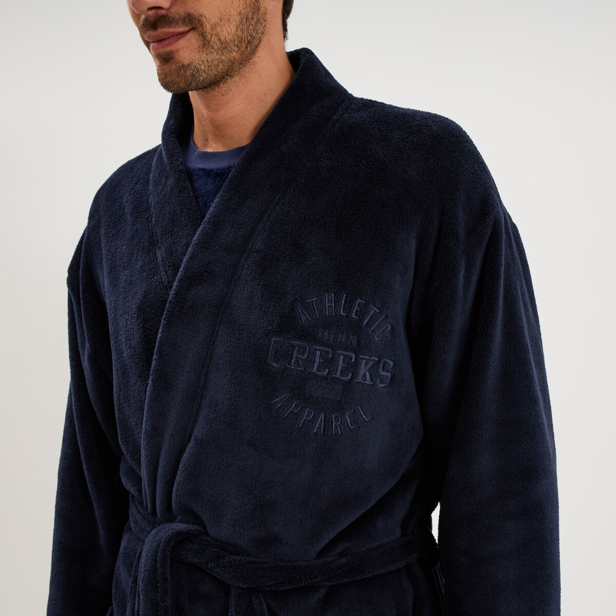 Peignoir long effet velours bleu fonc&eacute; homme