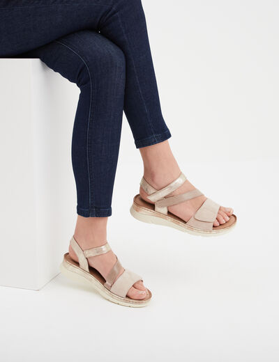 Sandales compensées en cuir pied large sable femme