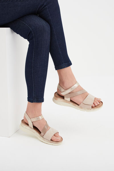 Sandales compens&eacute;es en cuir pied large sable femme