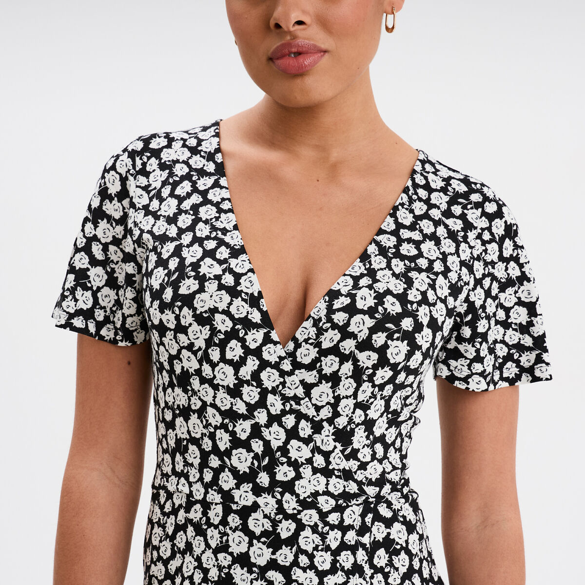 Robe patineuse manches courtes noir femme