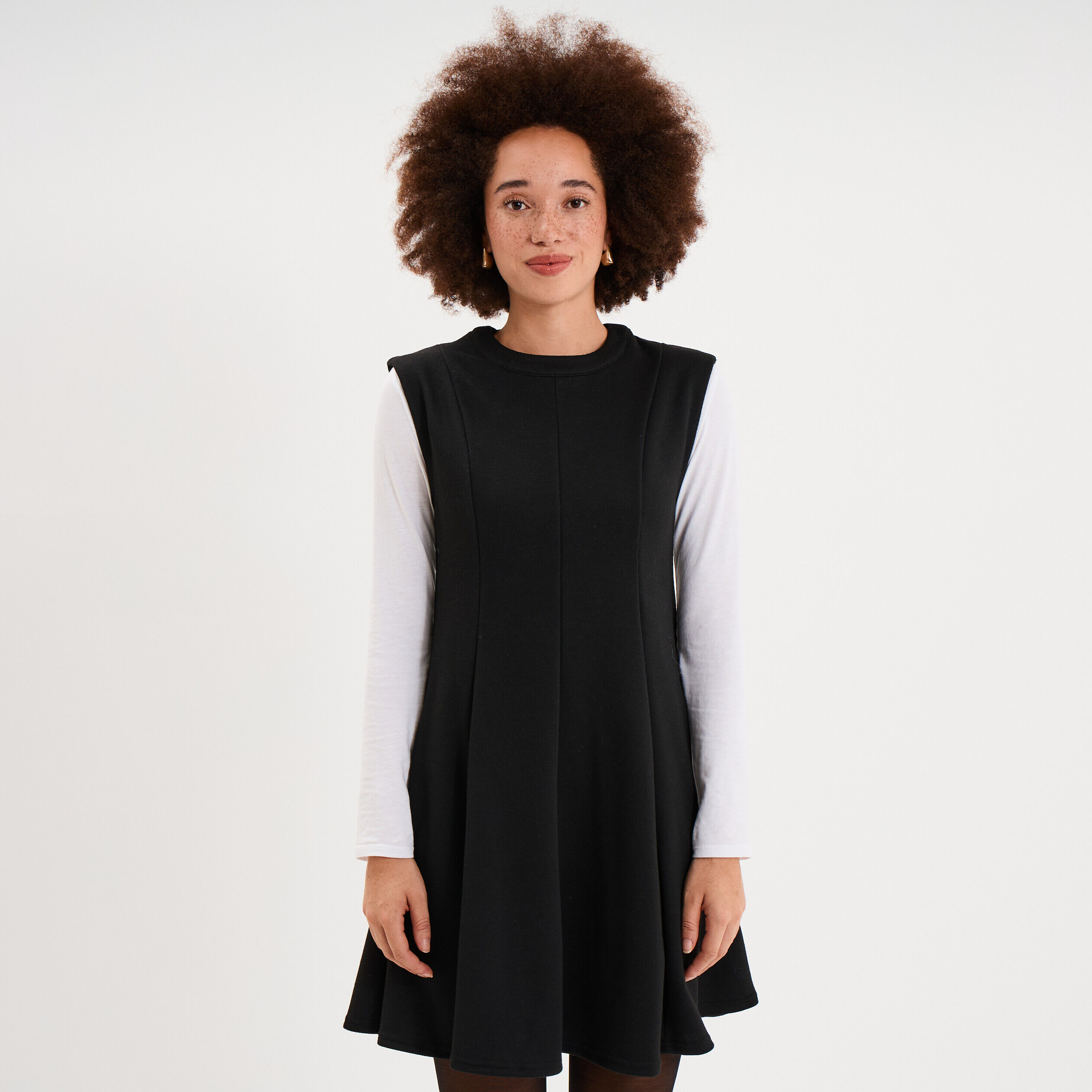 Robe courte trapèze sans manches noir femme