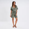 Combishort ceinturée en gaze de coton vert kaki femme