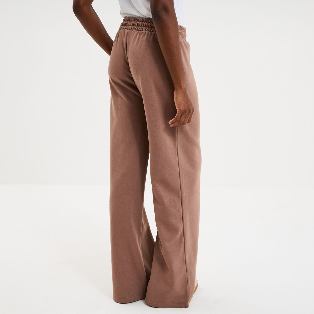 Pantalon jogging large taille &eacute;lastiqu&eacute;e marron cognac femme