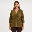 Blouse oversize manches 3/4 et col en V beige femme grande taille
