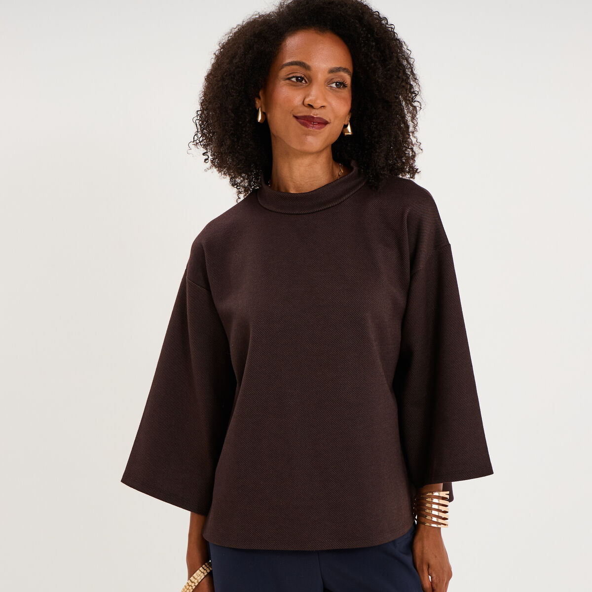 Top oversize col montant manches 3/4 marron fonc&eacute; femme