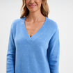 Pull droit ample col V fentes aux c&ocirc;t&eacute;s bleu clair femme