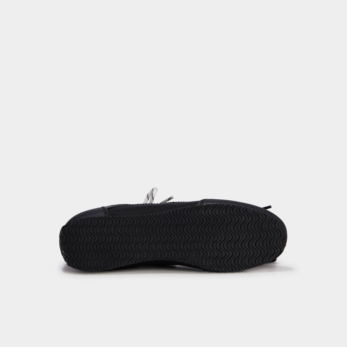 Baskets &agrave; lacets doubles semelle fine noir femme