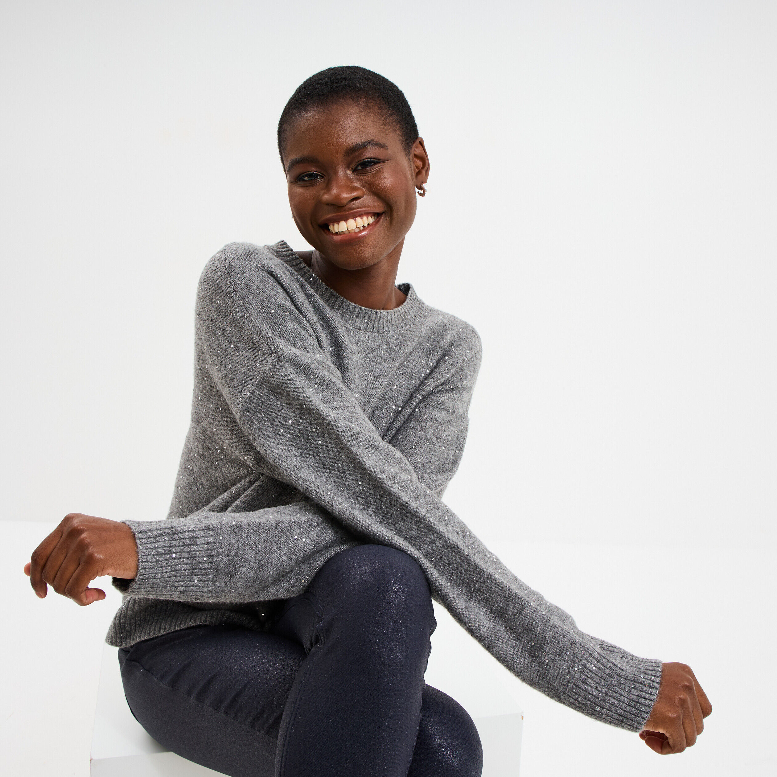 Pull col rond paillettes fils métallisés gris femme LH