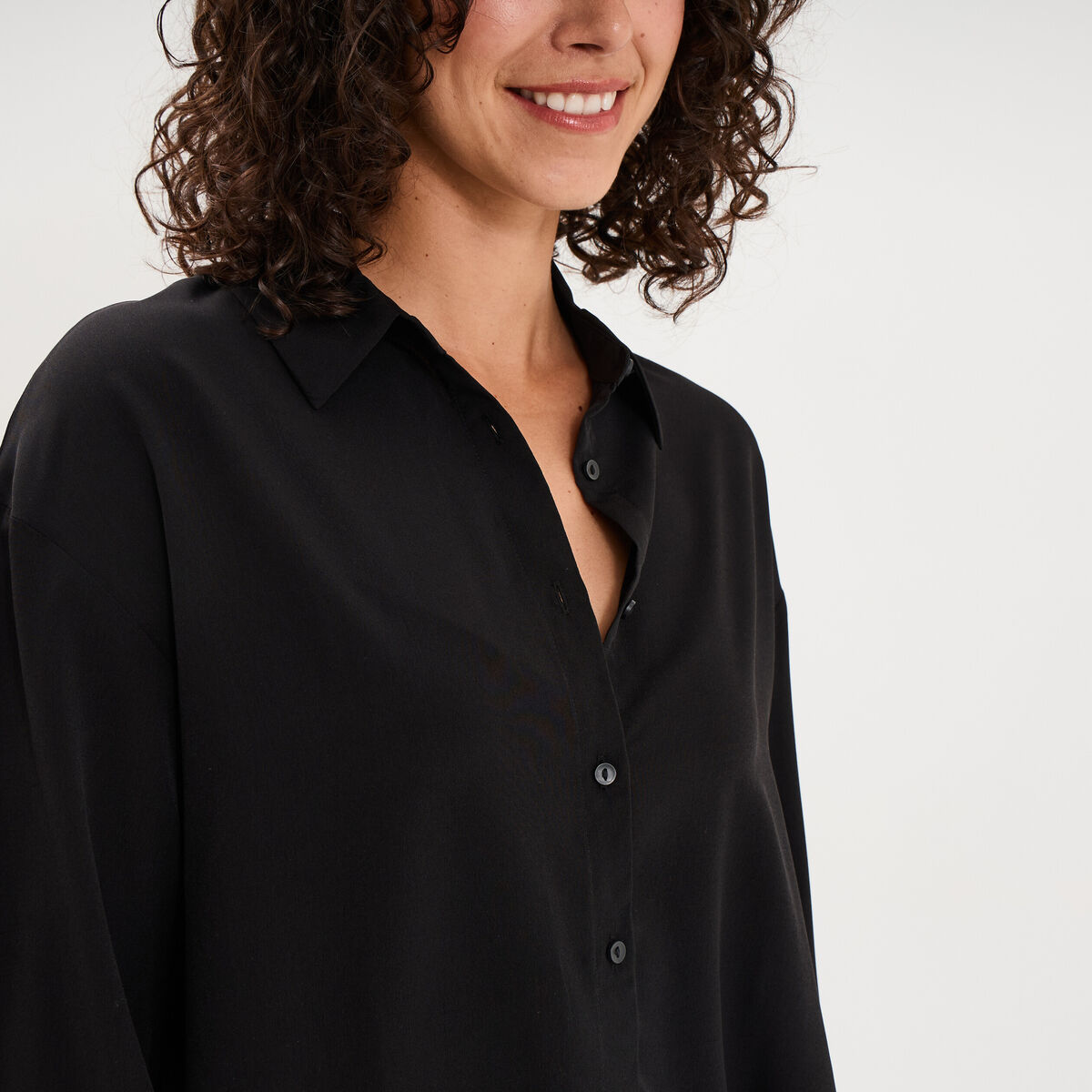 Chemise fluide manches longues noir femme