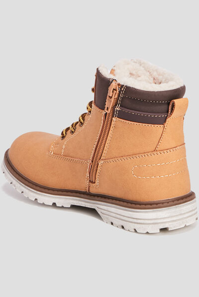 Bottines fourrées crantées zippées camel garçon