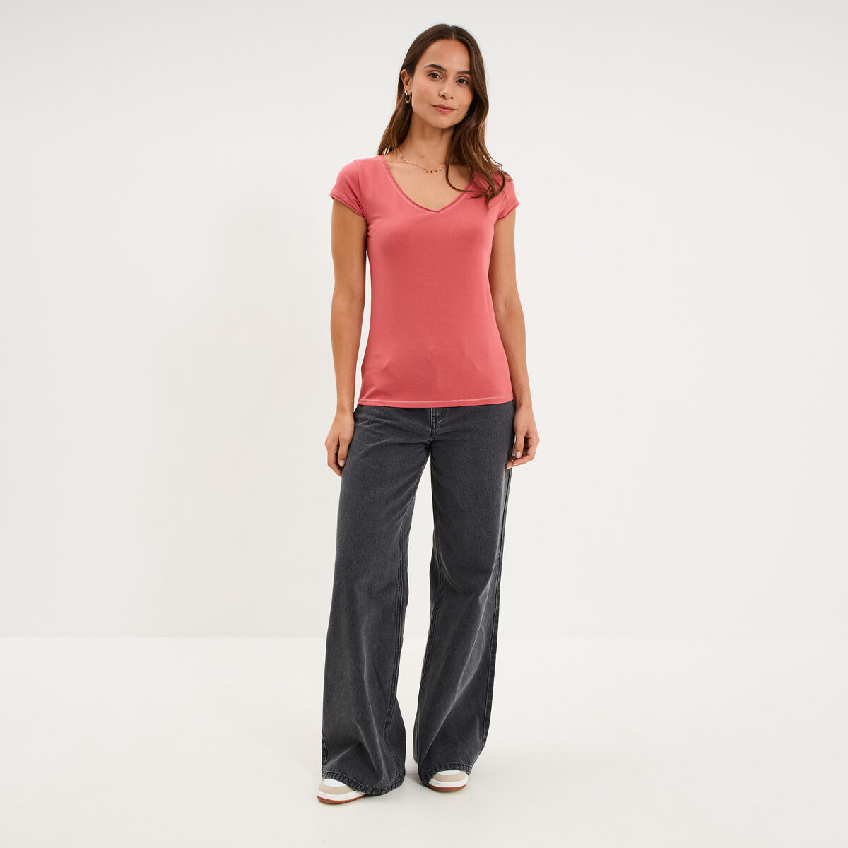 T-shirt col V ajust&eacute; manches courtes vieux rose femme