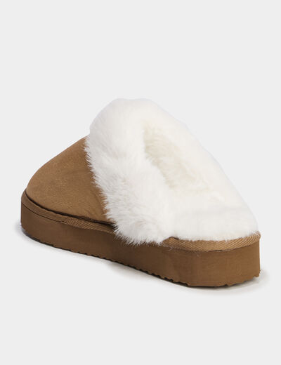 Chaussons mules compens&eacute;s fourr&eacute;s camel femme
