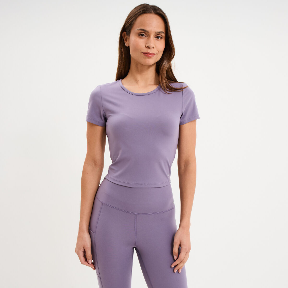 T-shirt de sport court ajust&eacute; violet femme