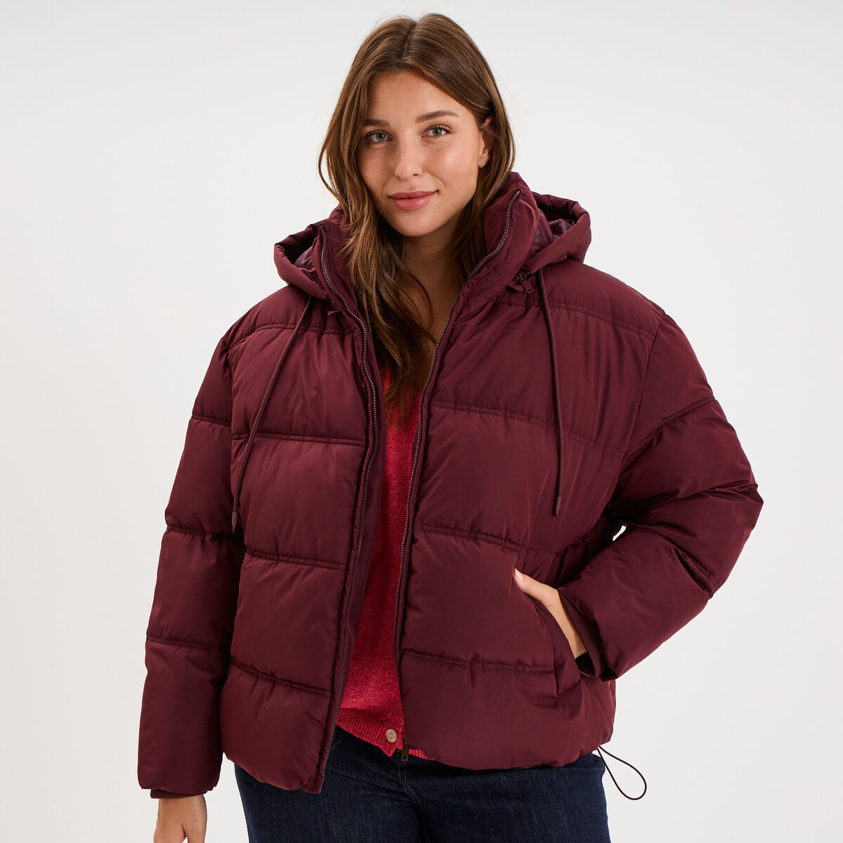 Doudoune courte zipp&eacute;e &agrave; capuche violet fonc&eacute; femme grande taille