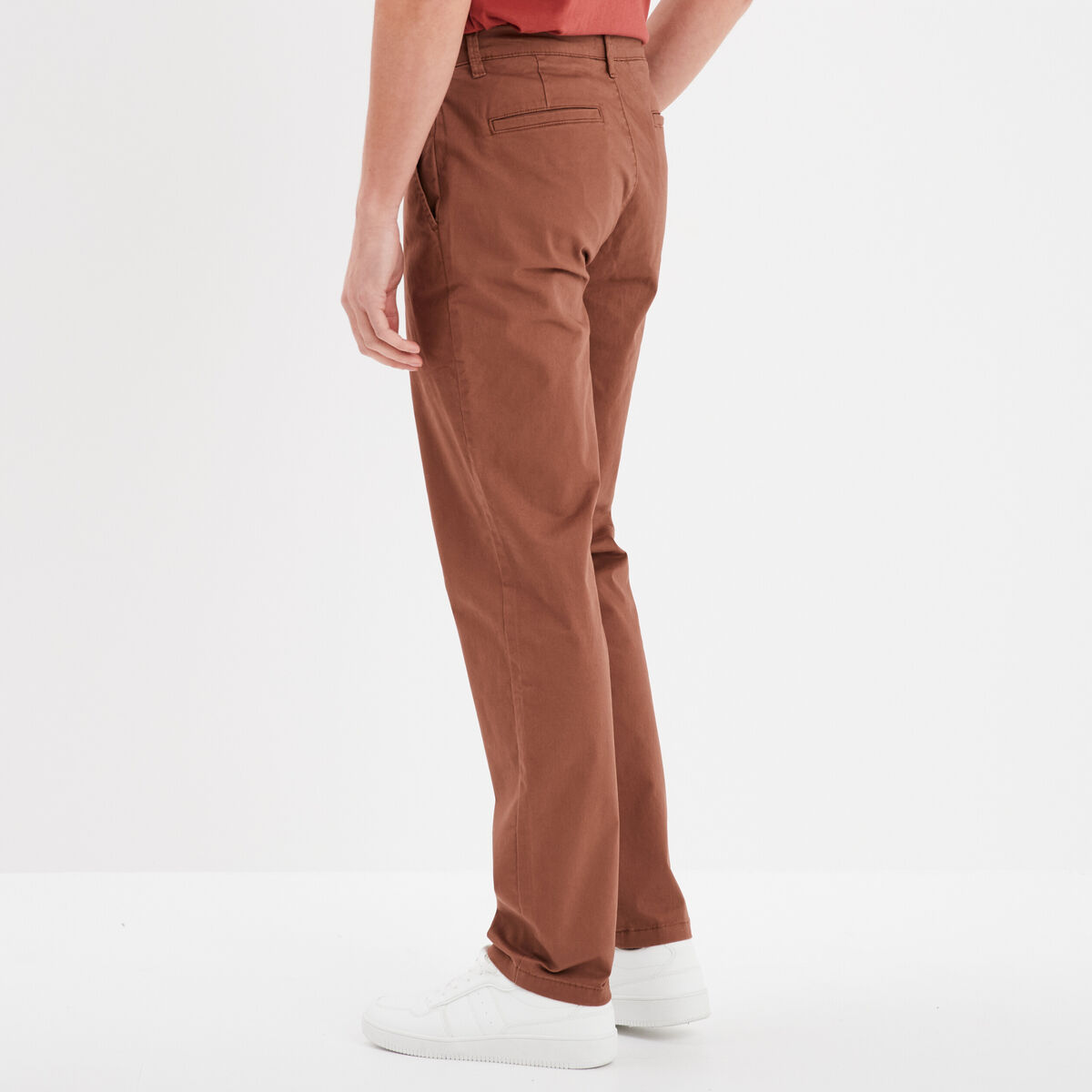 Pantalon chino droit stretch retroussé camel homme