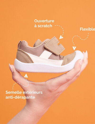 Baskets basses &agrave; semelles souples taupe b&eacute;b&eacute; gar&ccedil;on