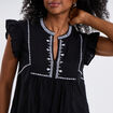 Blouse brodée à volants coton noir femme