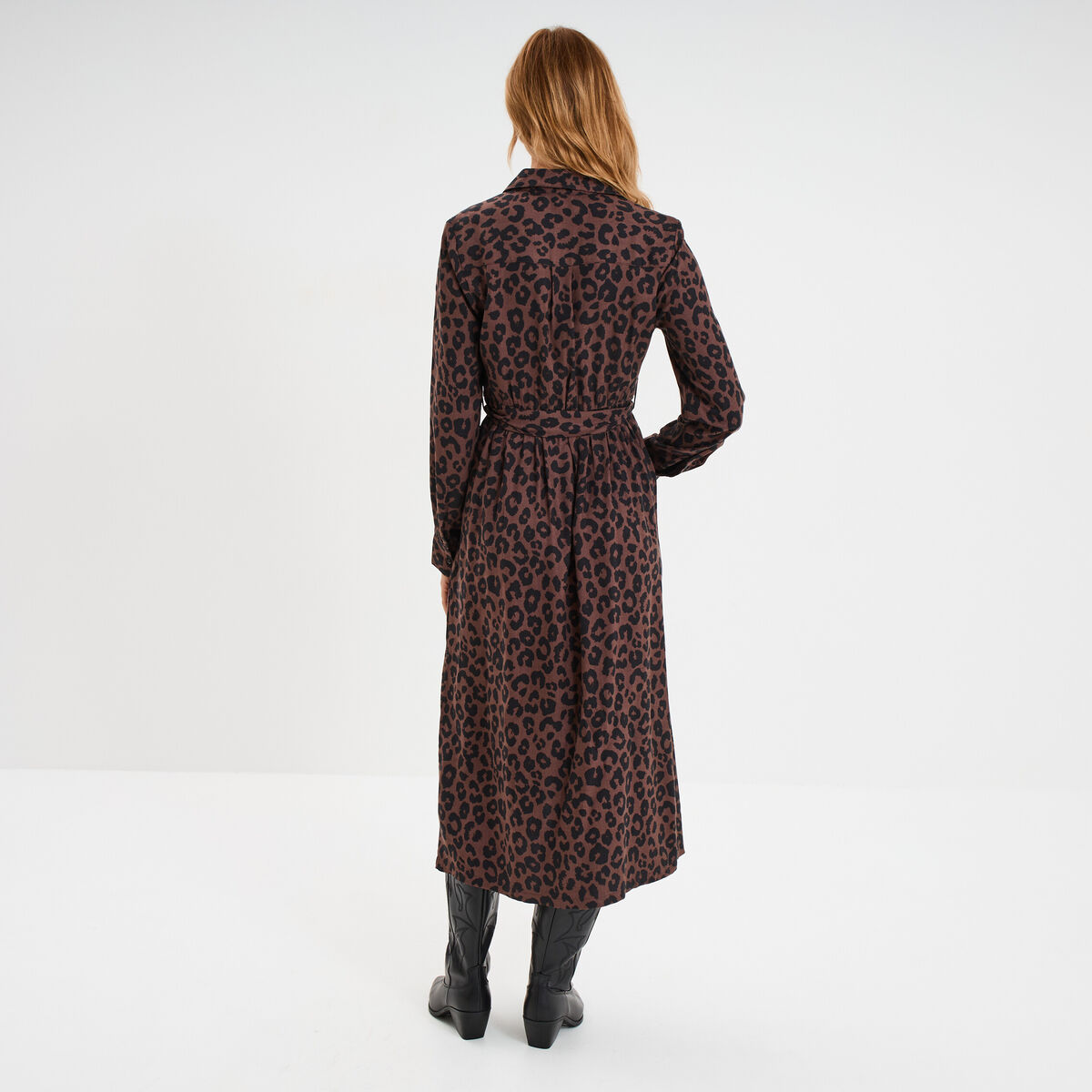Robe chemise longue ceintur&eacute;e marron fonc&eacute; femme
